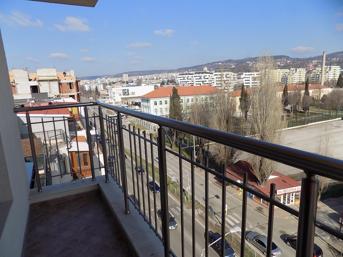 Apartment Silvi Varna Buitenkant foto
